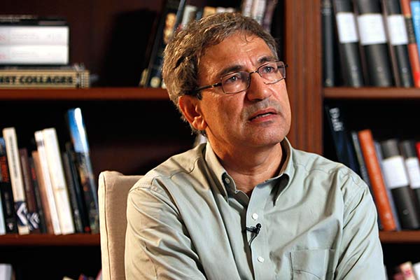 Rusya'dan Orhan Pamuk'a yabancı edebiyat ödülü