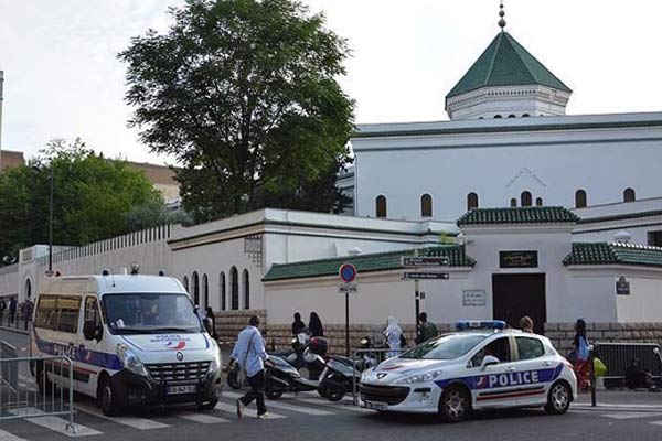 Fransa’da 4 cami daha kapatıldı