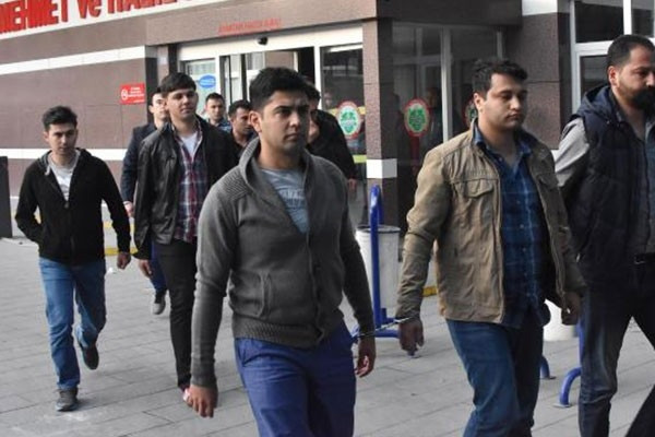 FETÖ tutuklusu 9 pilot daha serbest bırakıldı