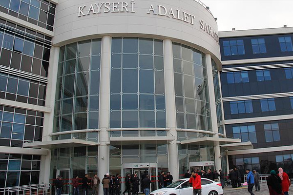 Kayseri'deki FETÖ davasının ilk duruşması devam ediyor