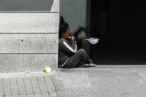 Belçika sokakları çocuk dilenci ile dolu