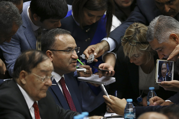 Bozdağ'dan Diyarbakır'daki patlamaya ilişkin açıklama