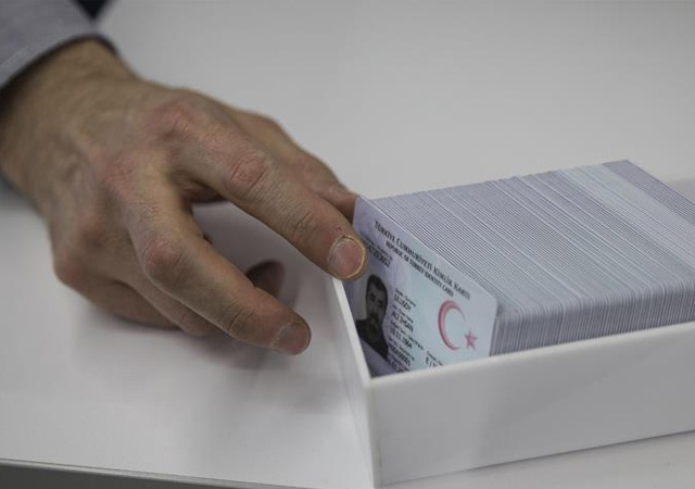 Türkiye çipli kimliklere hazırlanıyor