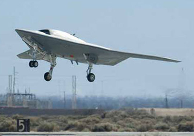 Keşif uçağı düştü