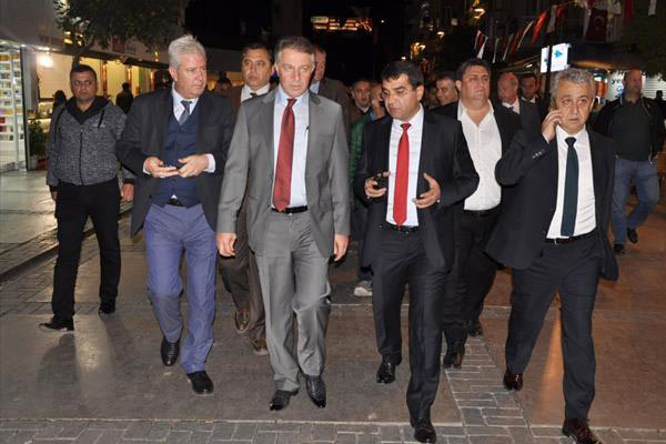 İzmir’de HDP eyleminde 57 gözaltı