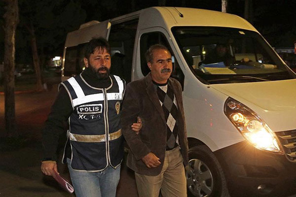 Adana'da HDP İl Başkanı gözaltına alındı