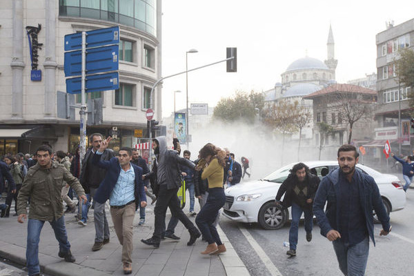İstanbul'daki HDP protestolarında 65 kişi gözaltında