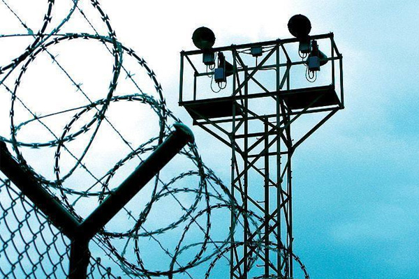 Rize'de 3 mahkum firar etti