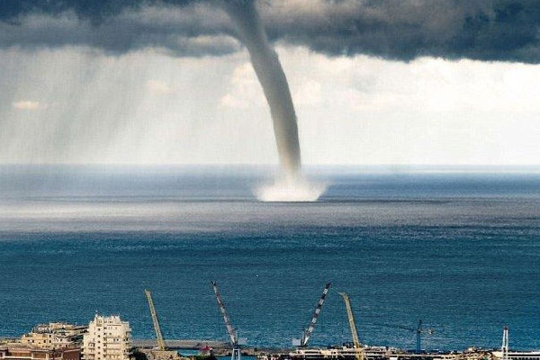 Hortum İtalya'da can aldı