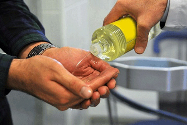 Kolonya ve parfüm abdesti bozar mı?