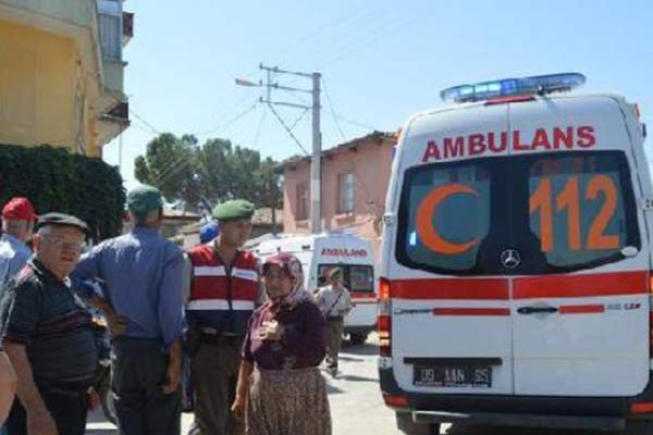 İşçileri taşıyan römork devrildi;14 yaralı