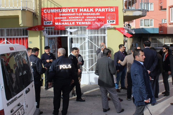 Bursa’da CHP temsilciliğine saldırı