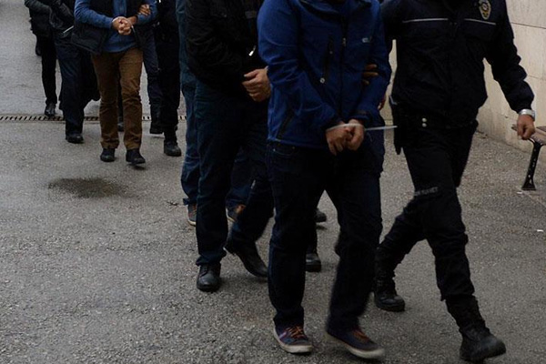 Diyarbakır merkezli FETÖ operasyonu: 11 gözaltı