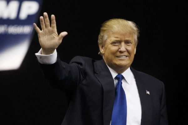 Trump oyunu kullandı