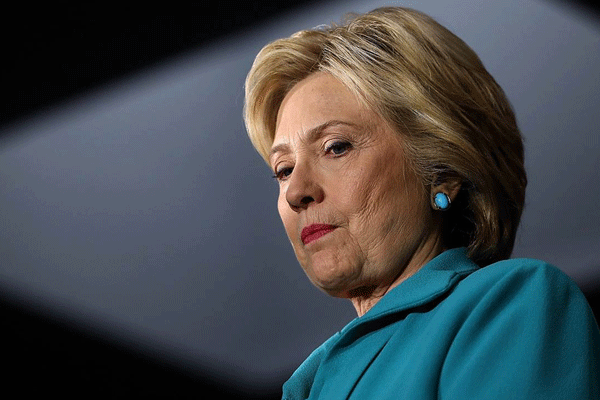 Clinton'ın kampanya şefi: Bu iş daha bitmedi