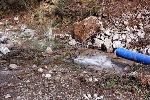 PKK'lılar içme suyu hattına saldırdı
