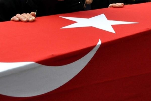 Hakkari'de 1 er şehit oldu