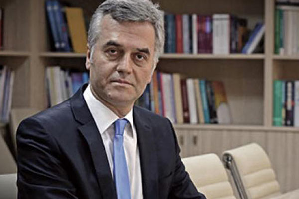 FETÖ'den aranan Profesör yakalandı!