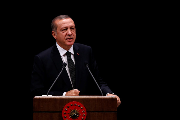 'Gazi'yi kendi dogmalarının içinde hapsetmeye çalışanlara izin vermeyeceğiz'