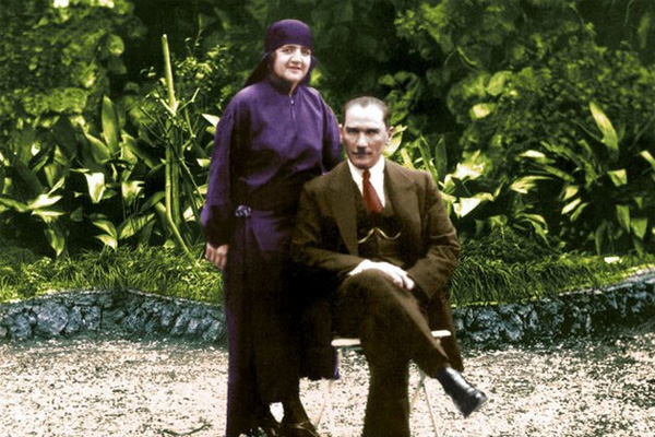 10 Kasım'a damga vuran 'Feminizm' tartışması