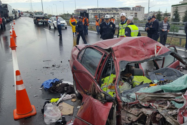 Bursa'da feci kaza: 3 ölü