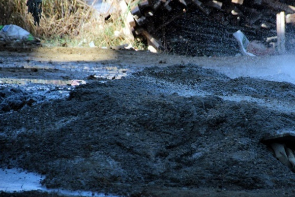 Su ararken doğalgaz buldular