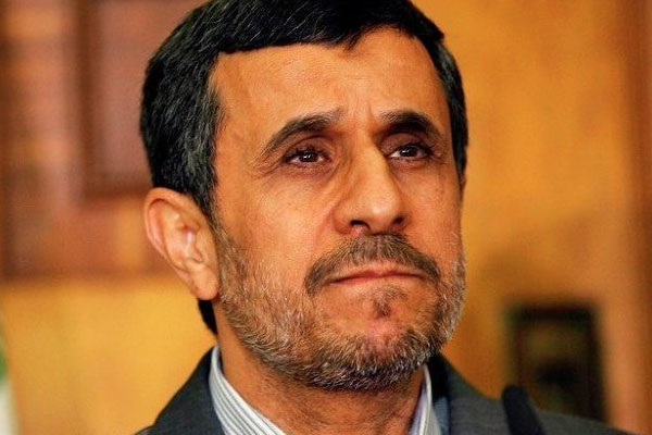 Trump'u, ABD'nin Ahmedinejadı'ı ilan ettiler