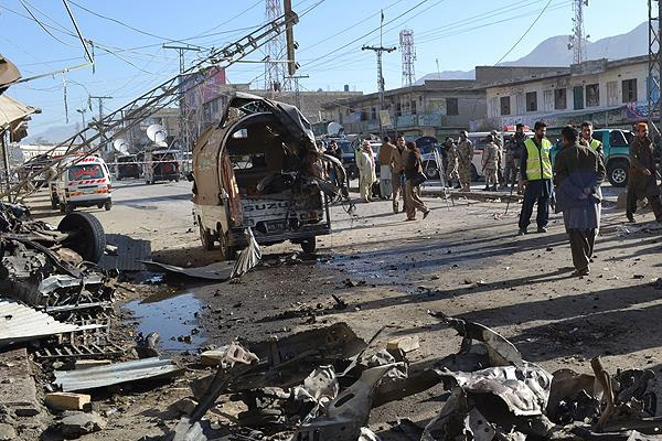Pakistan'da bombalı saldırı