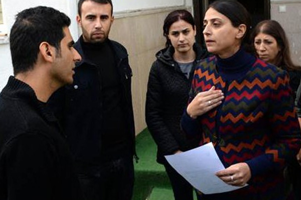 Polisle HDP'li vekil tartıştı: Vekilim buna gerek var mı