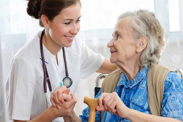 Aile Bakanı açıkladı: Evde bakım borçları siliniyor