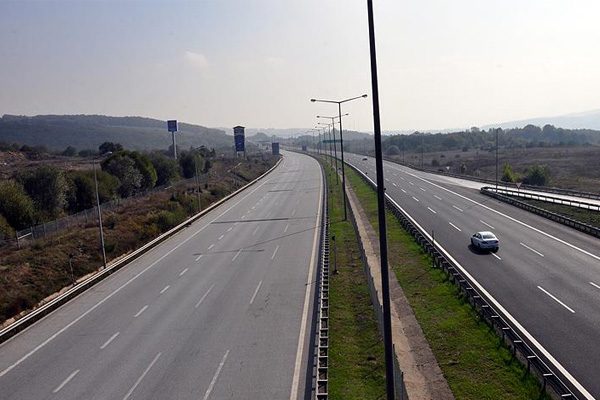 Bölünmüş yollarla 16,5 milyar lira tasarruf