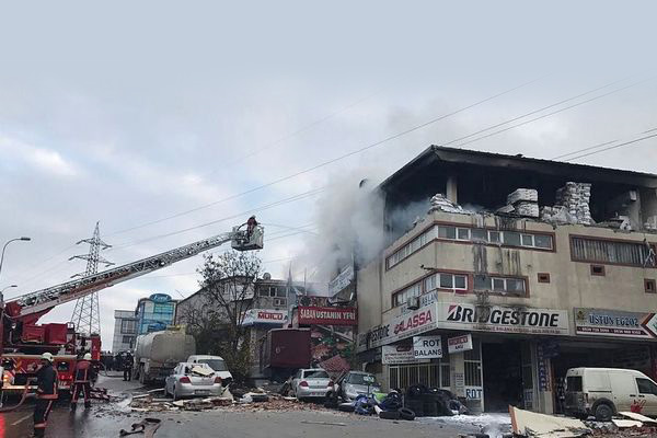 Sultanbeyli'de patlama!