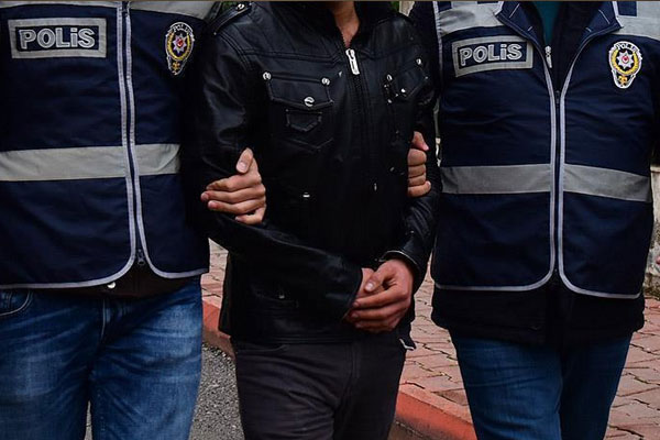 'Savcıyız' diyerek dolandıran şebeke çökertildi