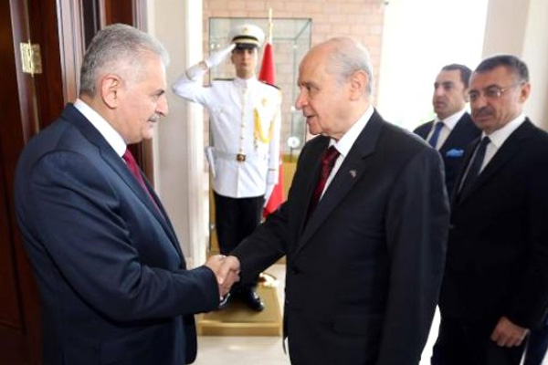 AK Parti'nin taslak metni MHP'ye iletildi