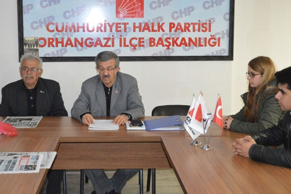 CHP'de bir ilçe yönetimi istifa etti