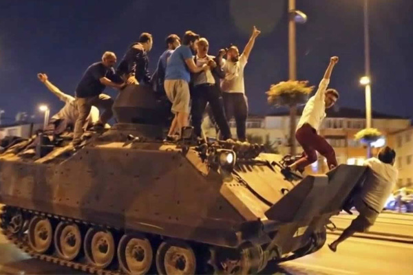 'Darbe girişimini Kılıçdaroğlu'ndan öğrendim'