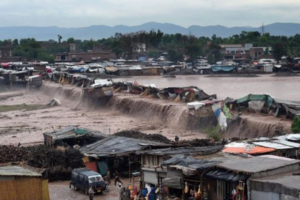 Her yıl 26 milyon kişi doğal afetler sebebiyle fakirleşiyor