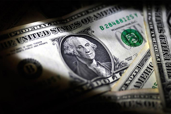Dolar yeni rekorunu 3,3165'e taşıdı