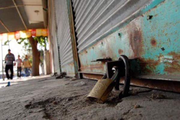 Adana'da iş yerlerinin toplu olarak kapatılması yasaklandı