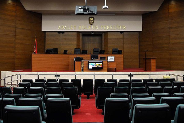 Açığa alınan 6 polis göreve iade edildi