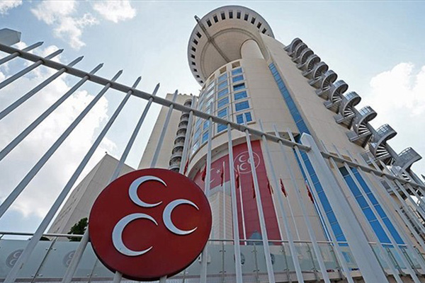 MHP Kemer İlçe Yönetimi görevden alındı