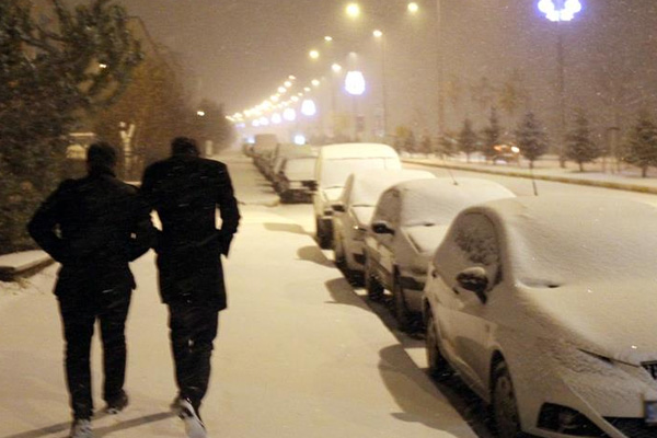 Erzurum beyaz gelinliğini giydi