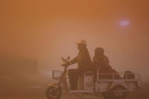 Ülkede göz gözü görmüyor