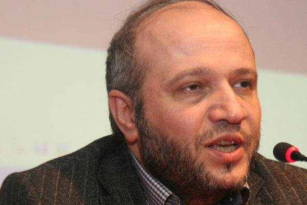 'AK Partili belediyelerde soruşturma geçirmemiş FETÖ'cüler var'