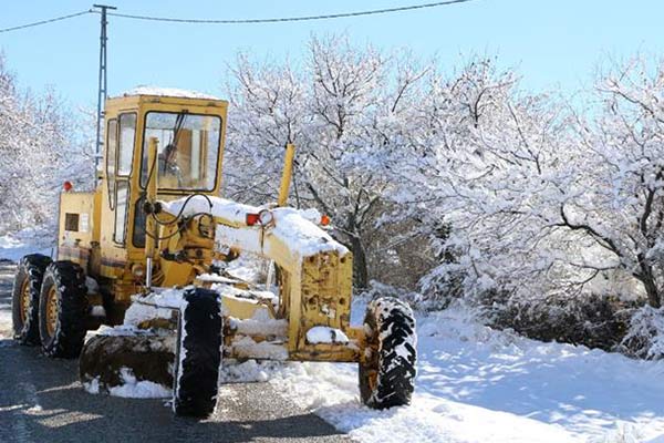 97 köy yoluna kar engeli