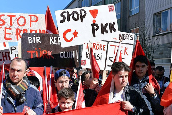 Avrupa'daki Türkler teröre karşı meydanlarda olacak