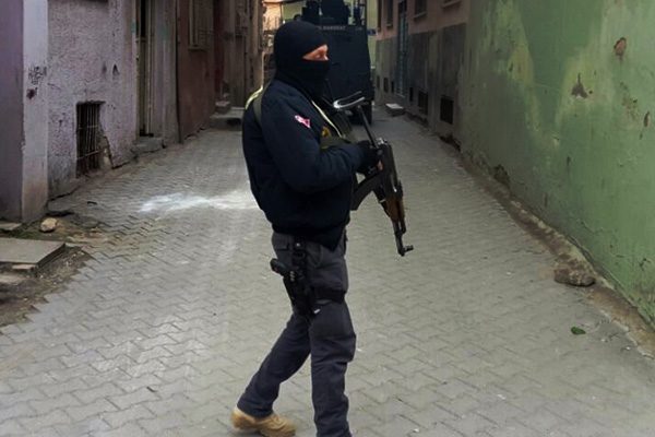 Van’da çatışma: 1 PKK'lı öldürüldü, 3 polis yaralandı