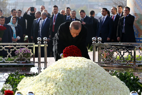 Erdoğan’dan Kerimov’un mezarına ziyaret