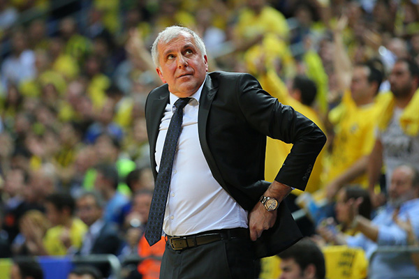 Obradovic Fenerbahçe'de kalıyor