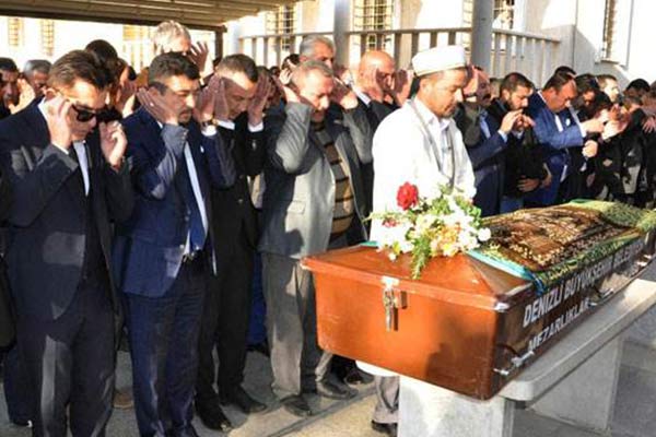 MHP'li başkan yardımcısının oğlu kazada öldü